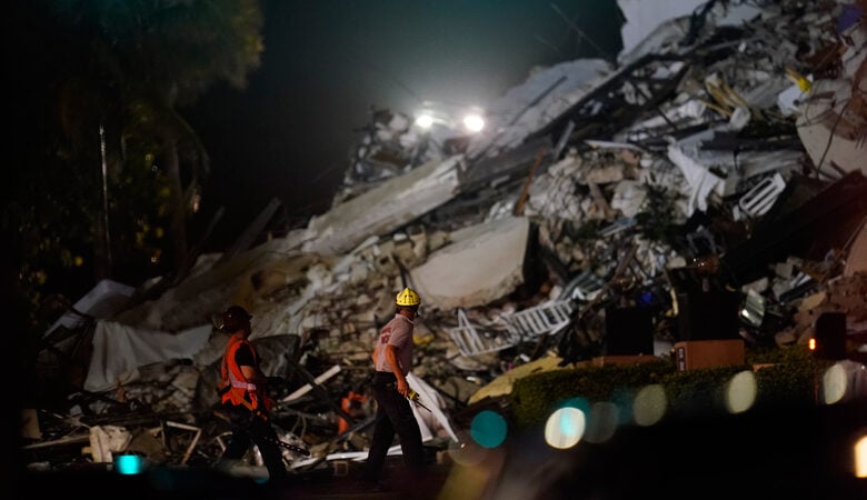 Κατάρρευση κτιρίου στο Μαϊάμι: 5 νεκροί και 156 αγνοούμενοι- Σωστικά συνεργεία δίνουν μάχη με το χρόνο