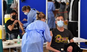 Κορονοϊός: Η Γερμανία επιταχύνει τους εμβολιασμούς για το φόβο των μεταλλάξεων