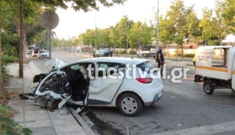 Θεσσαλονίκη: Τραγικό τροχαίο με δύο νεκρούς