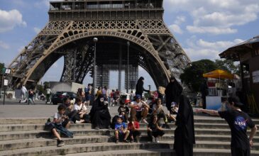 Οι τουρίστες θα πληρώνουν τα διαγνωστικά τεστ covid στη Γαλλία