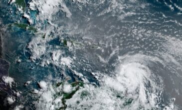 Ο κυκλώνας Έλσα απειλεί τα νησιά της Καραϊβικής