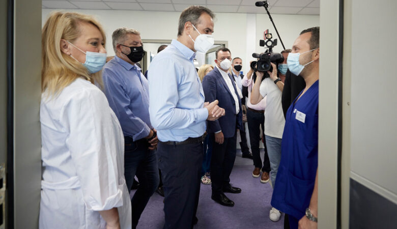 Μητσοτάκης: Η κυβέρνηση ουδέποτε υποχώρησε από τη δέσμευσή της να είναι κοντά στους πολίτες