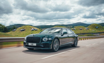 Νέα Bentley Flying Spur Hybrid: Το πολυτελές σεντάν έγινε πιο «πράσινο»