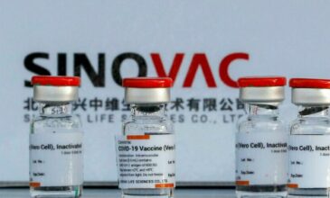 Εκατοντάδες υγειονομικοί στην Ταϊλάνδη νόσησαν από κορονοϊό αν και εμβολιασμένοι