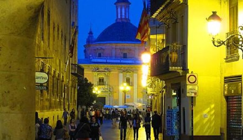 Ισπανία: Μετά την Καταλονία νέα περιοριστικά μέτρα και στη Βαλένθια