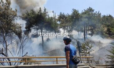 Φωτιά στο Σέιχ Σου: Μάχη με τις φλόγες δίνουν οι πυροσβέστες – Οι πρώτες εικόνες