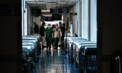 Κοντοζαμάνης: Πιθανό να επιστρέψουν σε άλλη θέση όσοι υγειονομικοί τεθούν σε αναστολή