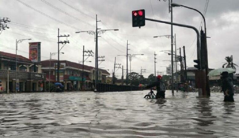 Φιλιππίνες: Χιλιάδες κάτοικοι εγκατέλειψαν τις εστίες τους εξαιτίας των πλημμυρών