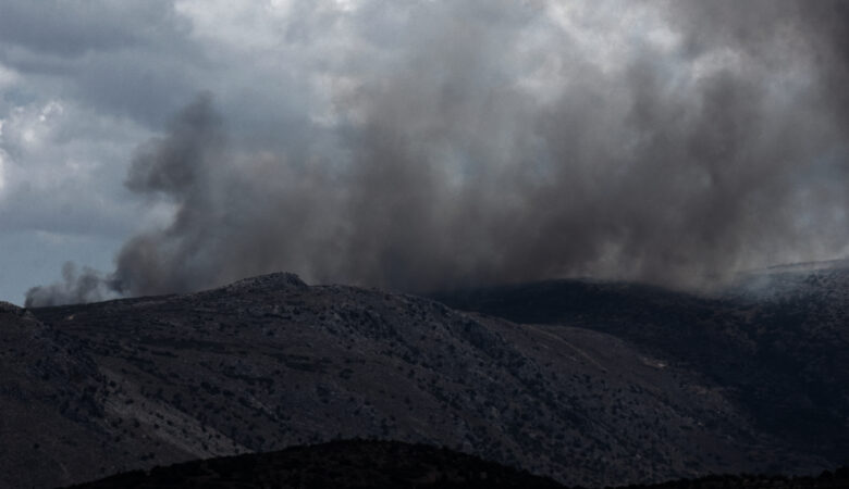 Φωτιά στην Αργολίδα: Εκκενώθηκε το χωριό Γκάτζια