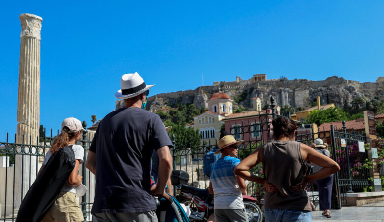 Τουρισμός: «Η Ελλάδα νικήτρια του καλοκαιριού» – Γερμανικό δημοσίευμα μιλά για «μικρό ταξιδιωτικό θαύμα»