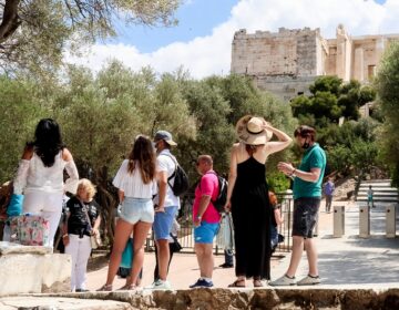 Η Ελλάδα ανεβαίνει ραγδαία στις προτιμήσεις των Ιρλανδών ως ιδανικός προορισμός διακοπών