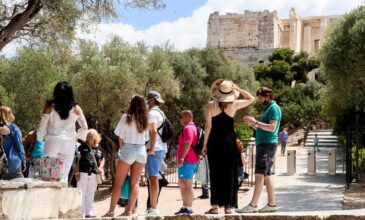 Ξεπέρασαν τα 8,5 εκατ. οι τουρίστες στην Ελλάδα έως τον Αύγουστο