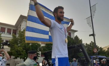 Στέφανος Ντούσκος: Αποθεώθηκε με την επιστροφή του στα Γιάννενα ο Ολυμπιονίκης