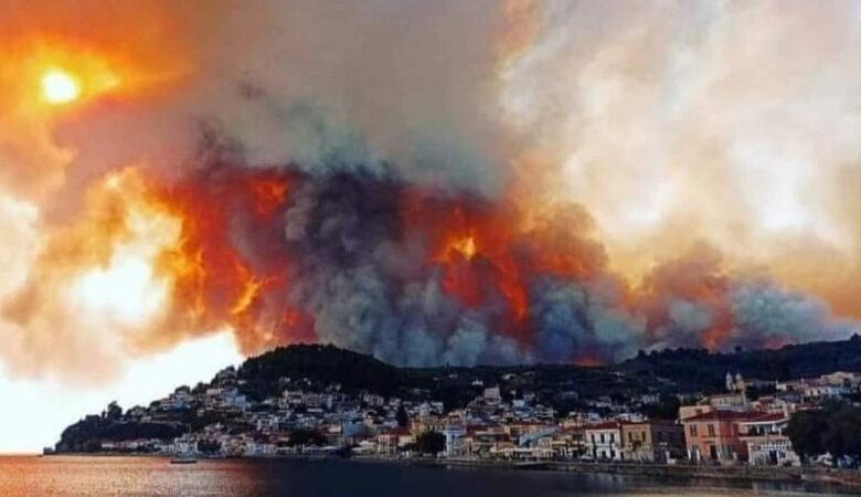 Μεγάλη φωτιά στη Λίμνη Ευβοίας: Ανεξέλεγκτο το πύρινο μέτωπο – Εκκενώσεις χωριών και ξενοδοχείων