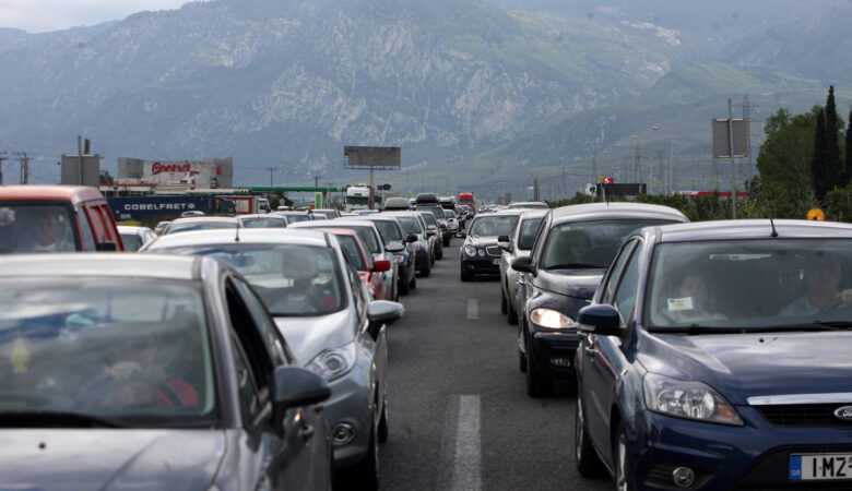 Οι κυκλοφοριακές ρυθμίσεις πέριξ της Βαρυμπόμπης – Παράκληση στους οδηγούς από την ΕΛΑΣ