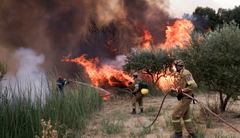 Φωτιά: Πολύ υψηλός ο κίνδυνος σε πέντε περιφέρειες σήμερα Κυριακή