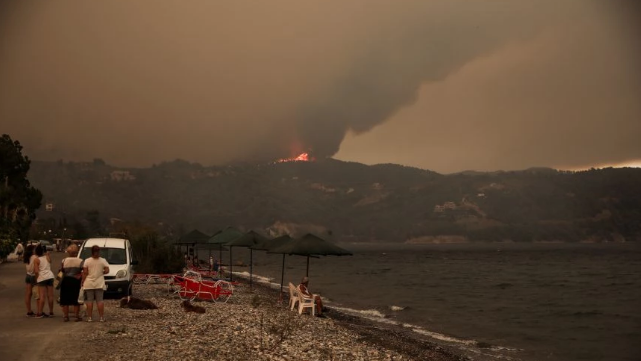Eύβοια: Το λιμενικό ψάχνει για εγκλωβισμένους στις παραλίες