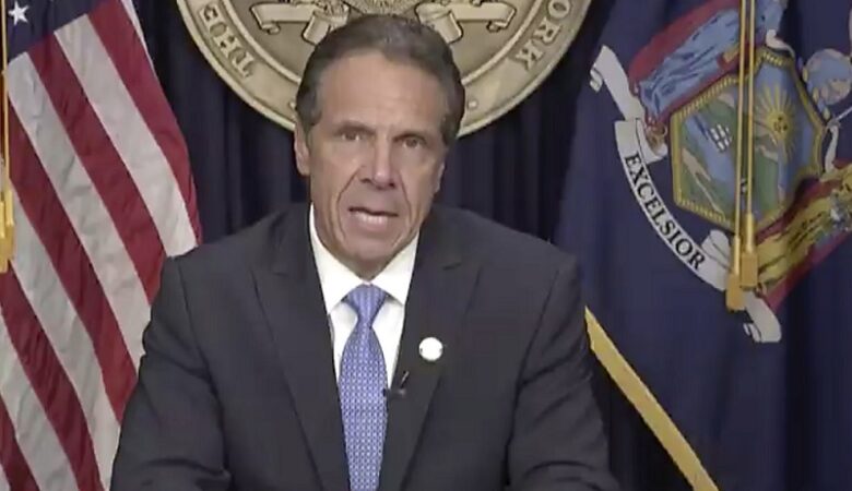 Παραιτήθηκε ο κυβερνήτης της Νέας Υόρκης μετά το σκάνδαλο σεξουαλικών παρενοχλήσεων