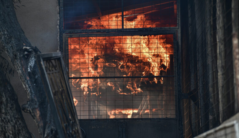 Ολονύχτια μάχη με τις φλόγες στη Γορτυνία – Δοκιμάζεται από διαρκείς αναζωπυρώσεις