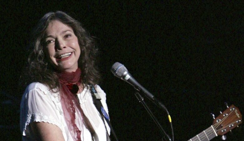 Πέθανε η βραβευμένη με Grammy τραγουδίστρια Νάνσι Γκρίφιθ