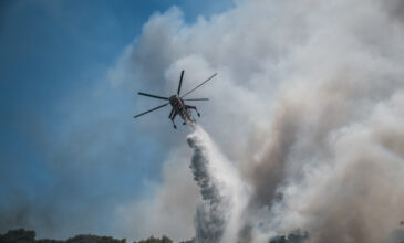 Φωτιά στα Βίλια: Παρ’ ολίγον σύγκρουση στον αέρα του Ιλιούσιν με ελικόπτερο – Ακούστε το ηχητικό ντοκουμέντο