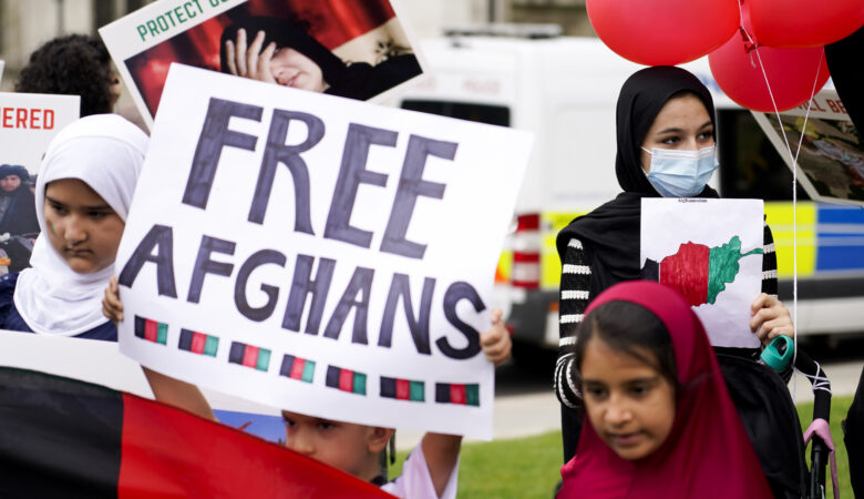 Αφγανιστάν: Η UNESCO ζητά την επιστροφή των κοριτσιών στα σχολεία 