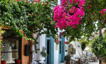 Χαλκί: Το  ελληνικό χωριό που λατρεύεται στο Instagram