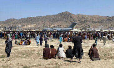 Χάος στο Αφγανιστάν: Επτά νεκροί στο αεροδρόμιο της Καμπούλ