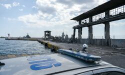 Τραυματισμός 45χρονου ναυτικού από σπάσιμο κάβου στο Νέο Μώλο Δραπετσώνας