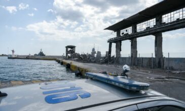 Βύθιση φορτηγίδας στη Δραπετσώνα: Σύλληψη τριών ατόμων για πρόκληση ναυαγίου