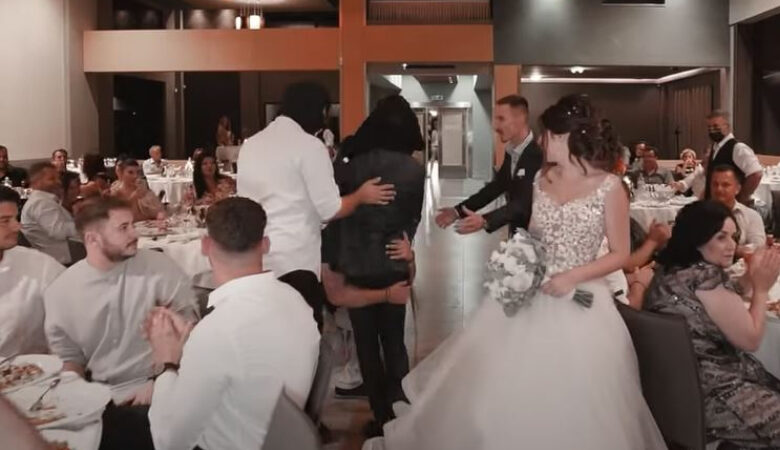 Τρίκαλα: Απίστευτη φάρσα σε γάμο – Γαμπρός μπήκε με τον ύμνο του Ολυμπιακού και τον… απήγαγαν κουκουλοφόροι