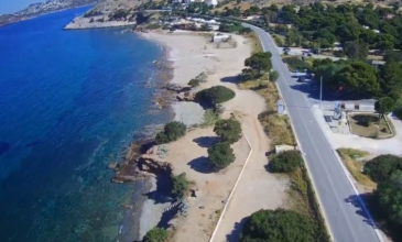 Παραλία Θυμάρι: Η ξεχωριστή απομονωμένη αμμουδιά στην Αττική