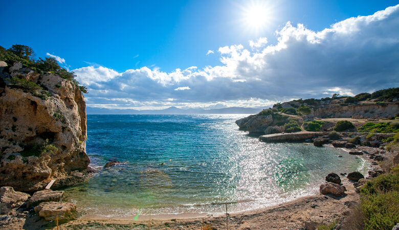 Πελοπόννησος: Τρεις παραλίες για να πας μονοήμερη εκδρομή