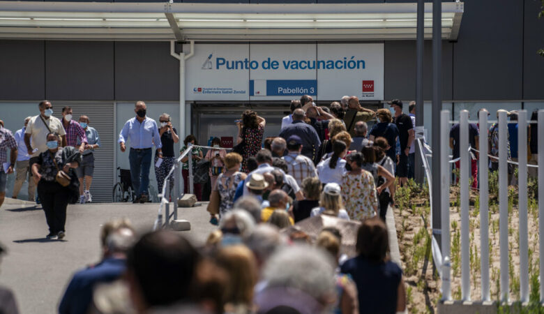 Κορονοϊός: Η Ισπανία ξεπέρασε το στόχο του 70% των πλήρως εμβολιασμένων