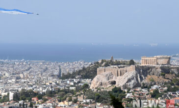 Τα Rafale είπαν «αντίο» σχηματίζοντας τα χρώματα της Ελλάδας πάνω από την Ακρόπολη – Εντυπωσιακές εικόνες
