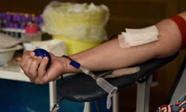 Απίστευτες καταστάσεις στην Πάτρα: Αντιεμβολιαστές αρνούνται μετάγγιση αίματος από εμβολιασμένους