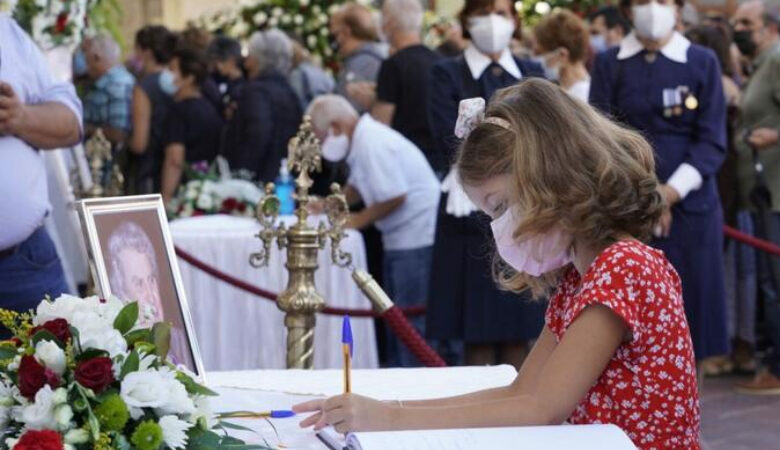 Μίκης Θεοδωράκης: «Σε αγαπάμε φίλε μας» – Το ξεχωριστό μήνυμα μικρού κοριτσιού