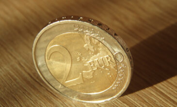 «Τσάκωσαν» έξι Κινέζους πριν «ρίξουν» στην αγορά παραχαραγμένα κέρματα των 2 ευρώ