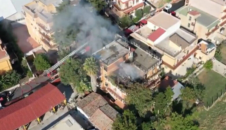 Ιταλία: Έκρηξη σε πολυκατοικία από διαρροή φυσικού αερίου – «Άναψα τσιγάρο και τινάχτηκαν όλα στον αέρα»