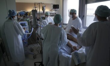 Γαλλία: Σε αναστολή εργασίας 3.000 ανεμβολίαστοι υγειονομικοί