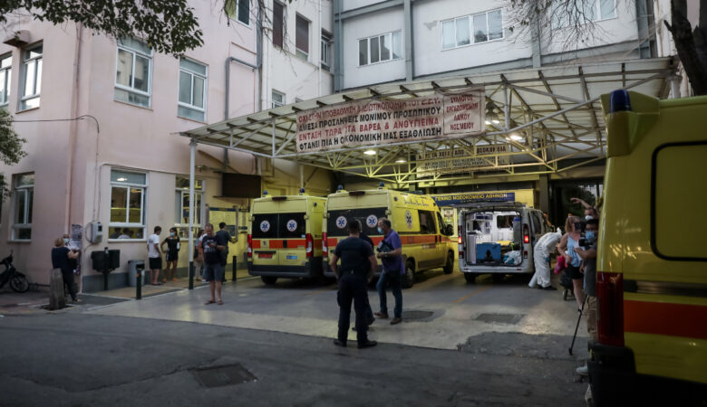 Κορονοϊός: Κόρη ασθενούς απείλησε γιατρό στο Λαϊκό με μήνυση – Ήθελε να τον θεραπεύσει με… αλόη