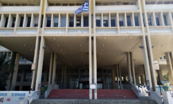 Άνοιξαν για πρώτη φορά οι πύλες των ελληνικών πανεπιστημίων για τους ανέργους
