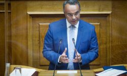 Σταϊκούρας: Το τραπεζικό σύστημα είναι σε καλύτερη θέση από ό,τι ήταν πριν από 4 χρόνια, ώστε να απορροφήσει τυχόν κλυδωνισμούς από τις διεθνείς αγορές