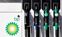 Ο ενεργειακός κολοσσός BP τριπλασίασε τα κέρδη του μετά τον πόλεμο στην Ουκρανία