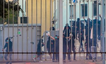 Στον εισαγγελέα οι 11 συλληφθέντες για τα επεισόδια στο ΕΠΑΛ Σταυρούπολης