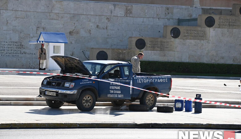 Εικόνες από το όχημα στο μνημείο του Άγνωστου Στρατιώτη: Συνελήφθη ο 58χρονος οδηγός