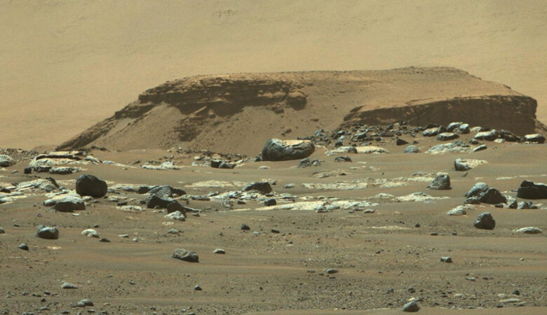 NASA: Η πρώτη εικόνα από την αρχαία λίμνη του Άρη
