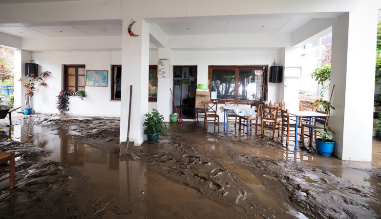 Βιβλική καταστροφή στην Εύβοια: Πλημμύρισαν εκατοντάδες σπίτια – «Από θαύμα δεν θρηνήσαμε θύματα»