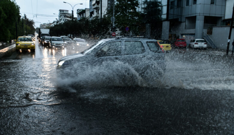 Καιρός: Βροχές και καταιγίδες σε όλη τη χώρα – Τι θα συμβεί τις επόμενες ώρες