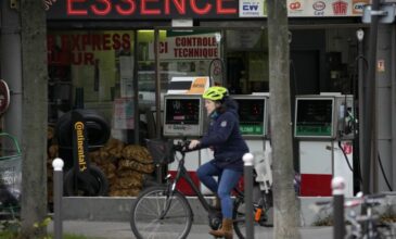 Γαλλία: Χωρίς ηλεκτρικό ρεύμα παραμένουν 120.000 νοικοκυριά μετά το πέρασμα της καταιγίδας Ορόρ